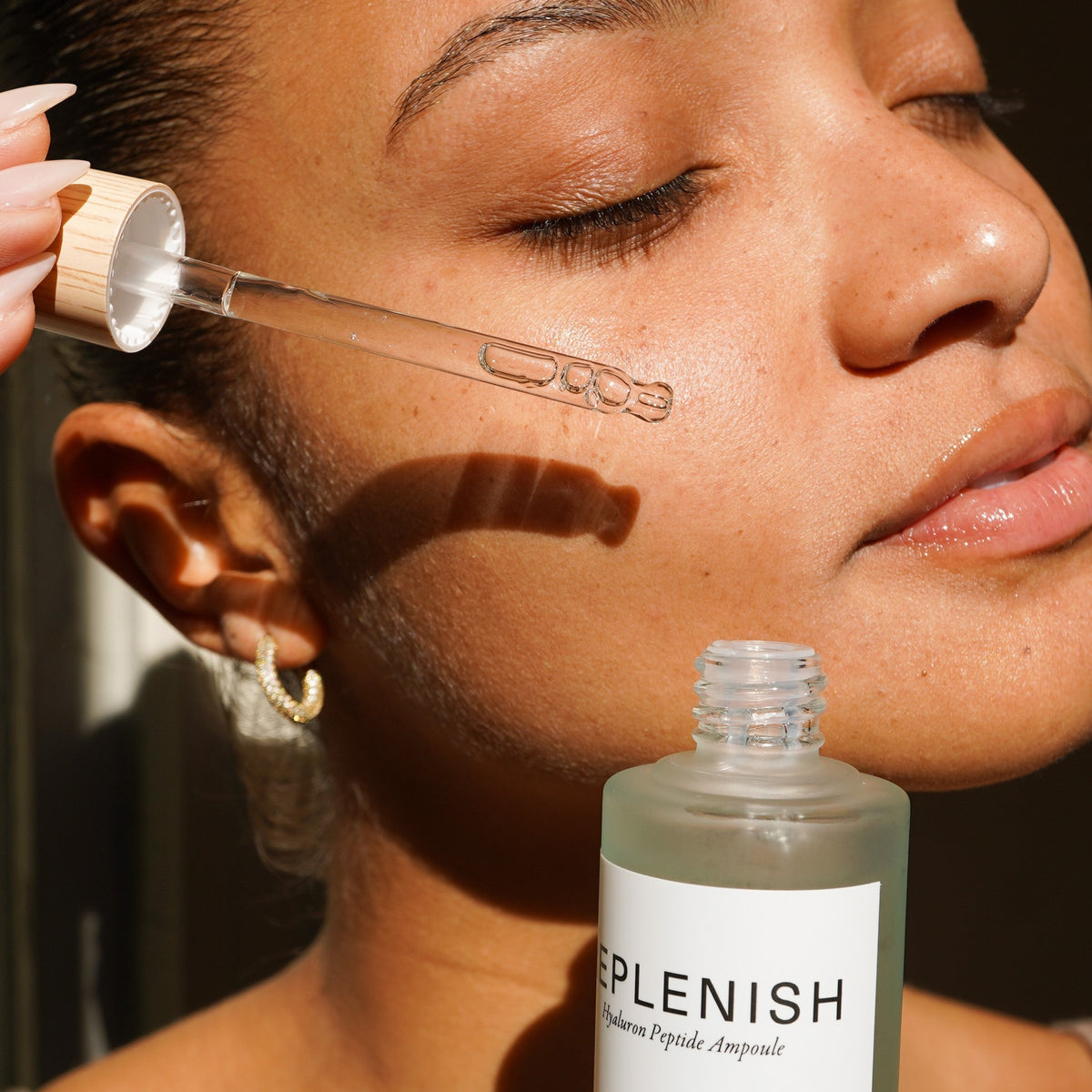 REPLENISH Hyaluron Peptide Ampoule treatment for instantly plumper skin 