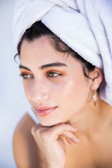 How to prevent sun damage to your face