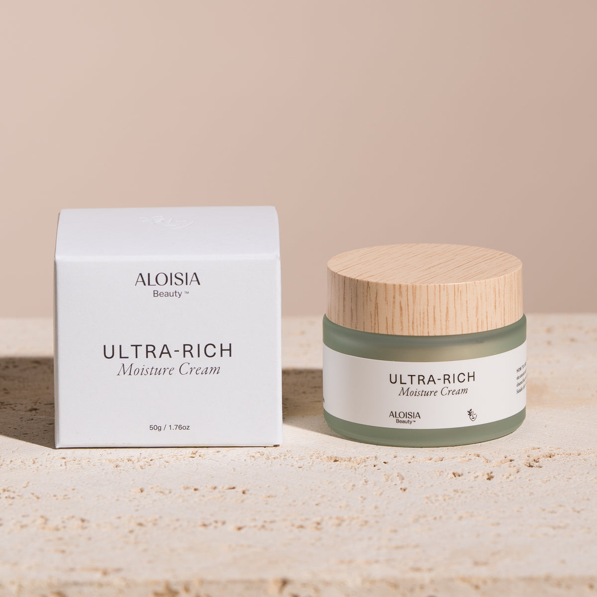ULTRA-RICH Moisture Cream jar with its box